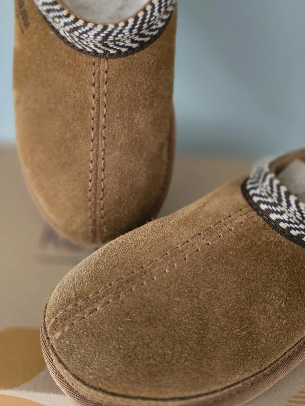Koolaburra By UGG Kids Brown Slip-On Cozy Shoe Downtown Casual